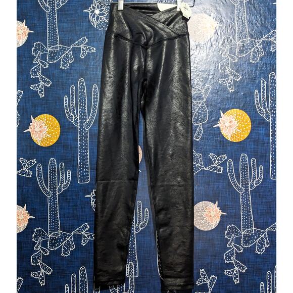 NWT OFFLINE Aerie The Hugger Crossover High Waisted Legging Black Women's XS - Picture 4 of 10